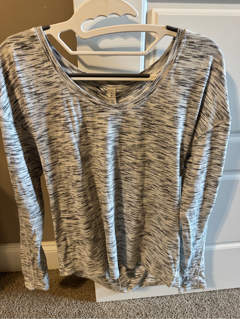 Lululemon Long Sleeve Women's Top